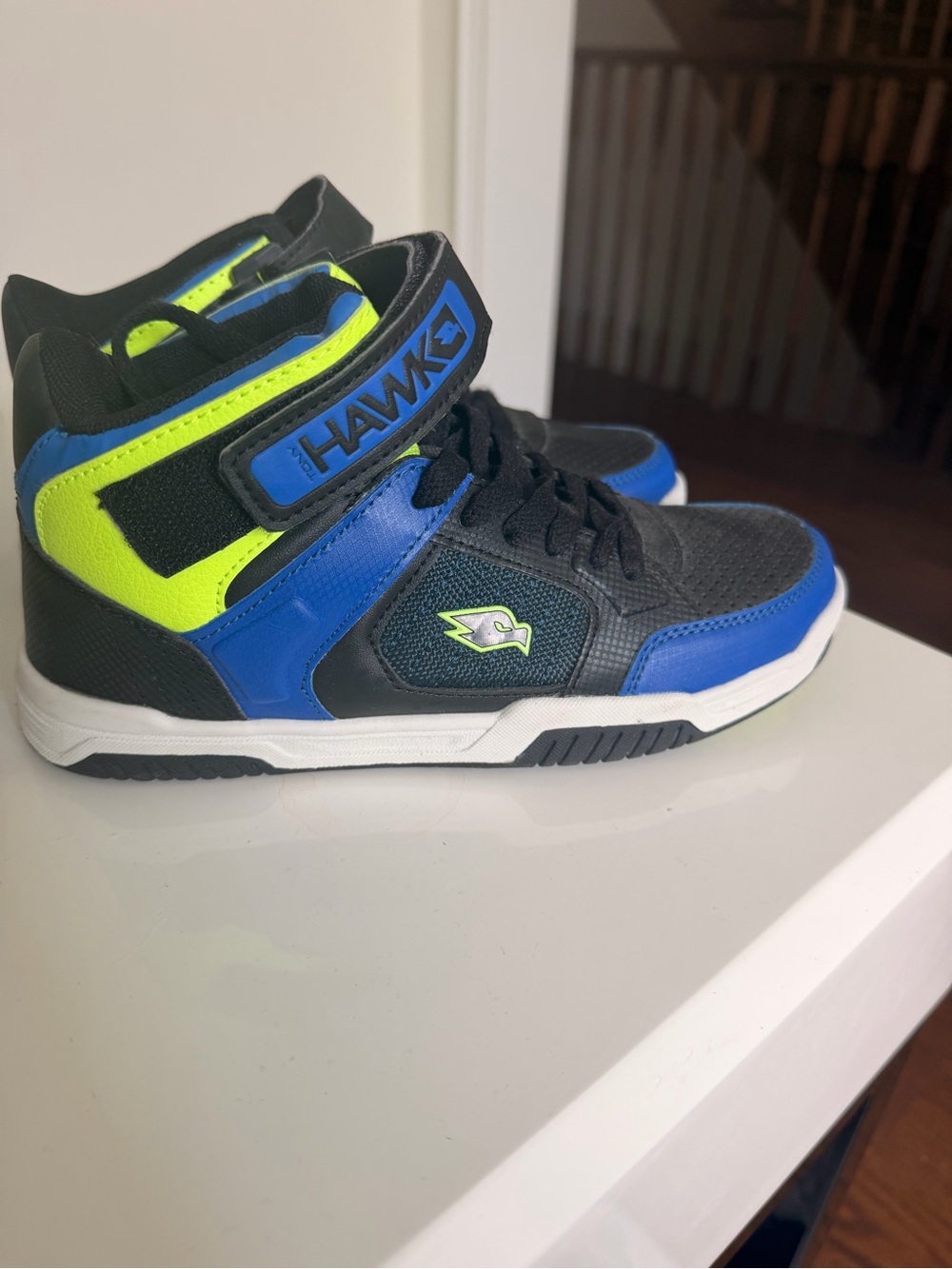 Tony Hawk Kids High-Top Sneakers in Black, Blue, and Neon Yellow size 4 tags on